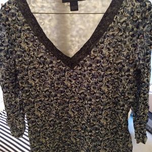 3/4 sleeve jeweled v neck top